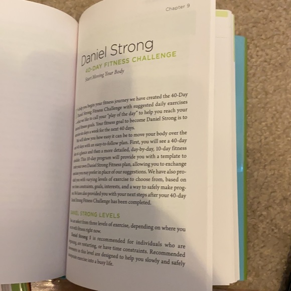 Daniel Plan Bk/Cookbook & Smoke Gray Water Bottle - Picture 6 of 8